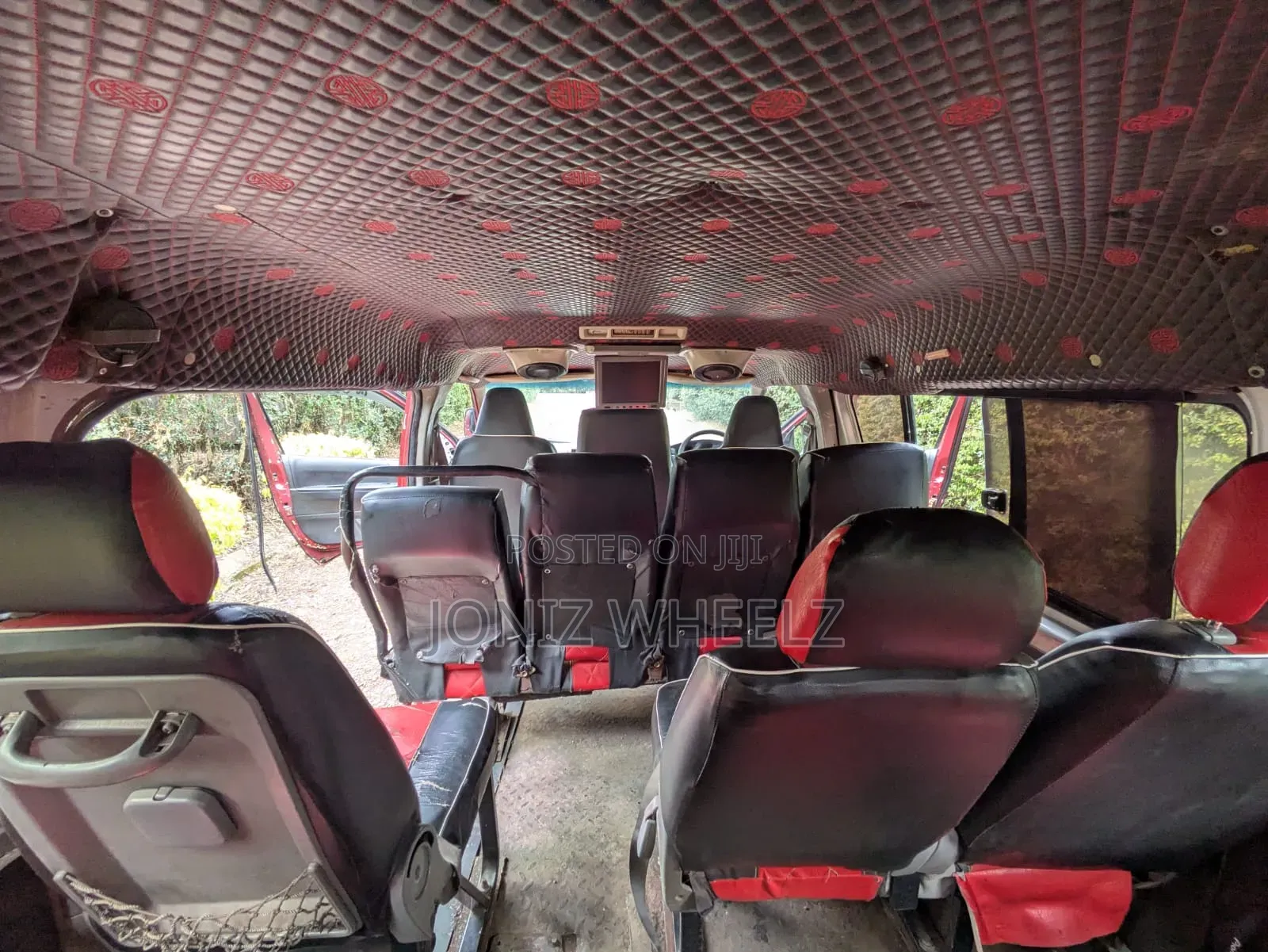 Toyota HiAce 2007 Red