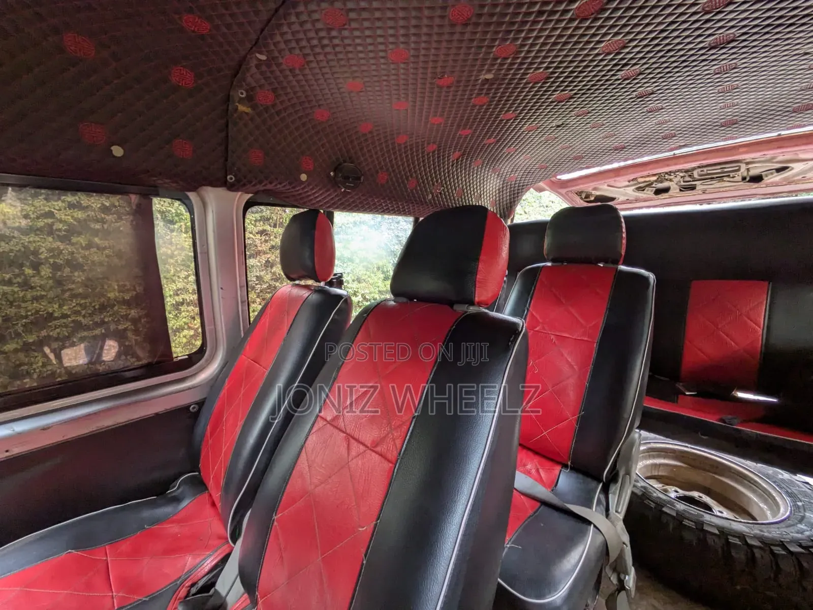 Toyota HiAce 2007 Red