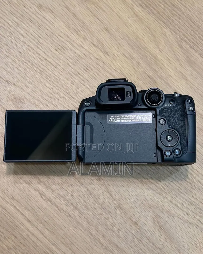 Canon Eos R7