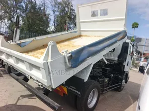 Isuzu Forward Tipper 2021 White