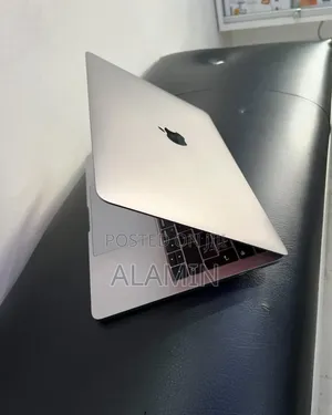 Laptop Apple MacBook Pro 2017 16GB Intel Core i7 SSD 512GB