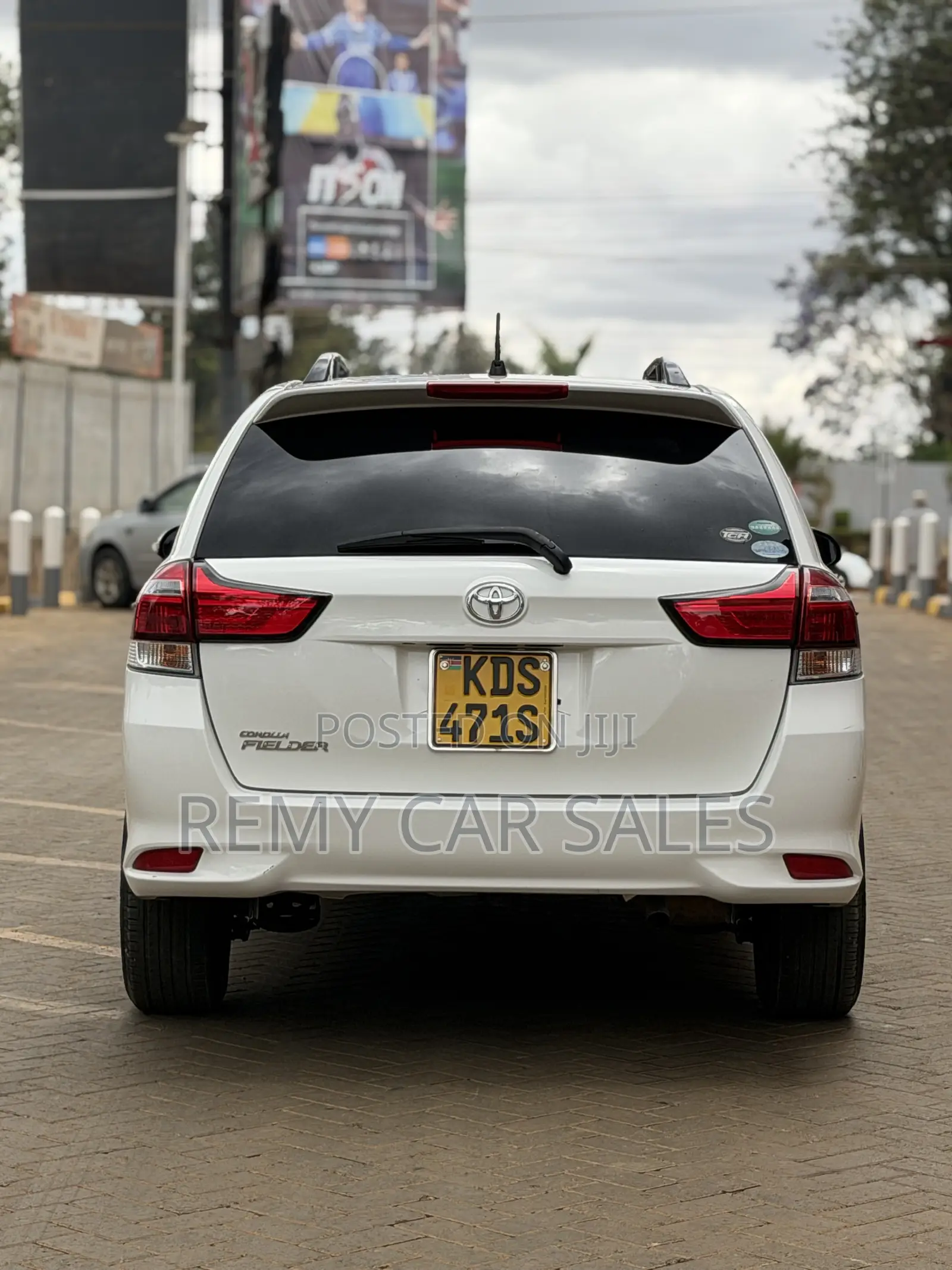 Toyota Corolla Fielder 2019 White
