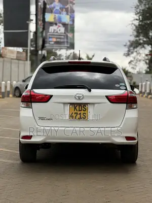 Toyota Corolla Fielder 2019 White