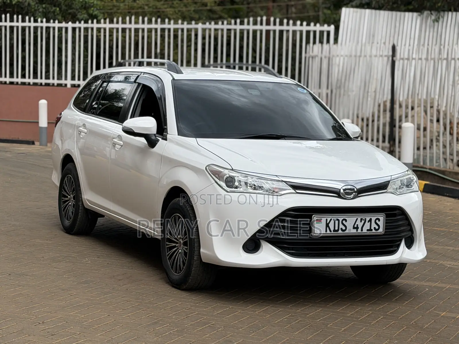 Toyota Corolla Fielder 2019 White