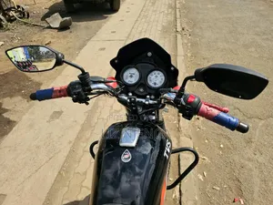 TVS HLX 125 2026 Black