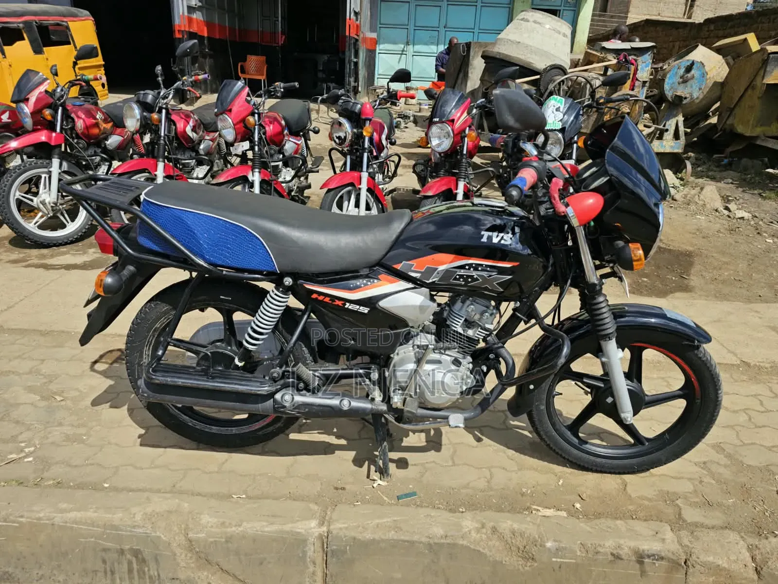 TVS HLX 125 2026 Black