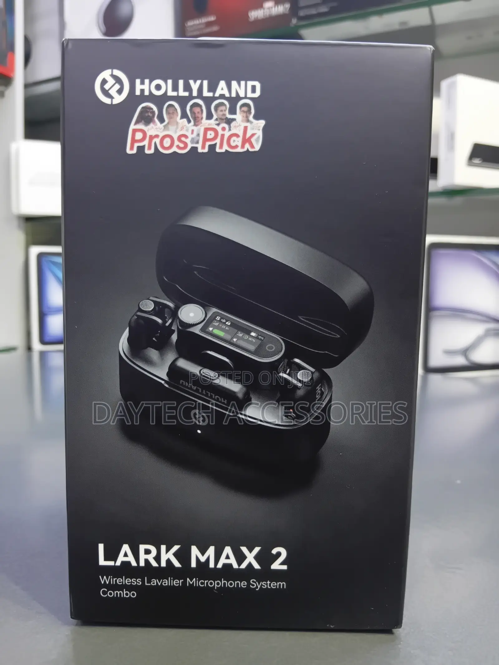 Professional Hollyland L ARK MAX 2 Wireless Lavalier Microphone Combo.