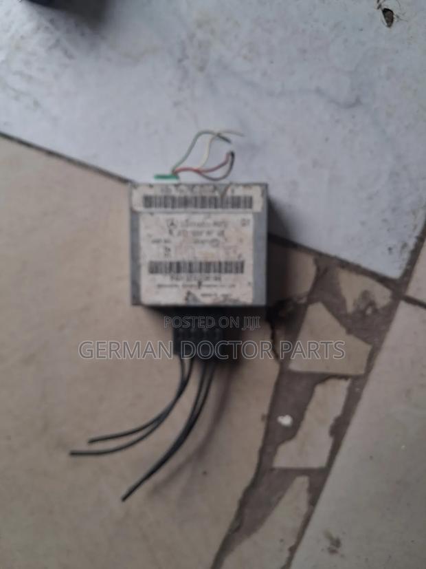 W211 Antenna Control Module - thumbnail 2