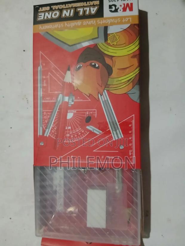 M&g Harl 1305 Clear Mathematical Set - main view