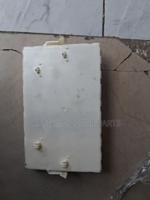 W207 Door Control Module (DCM)