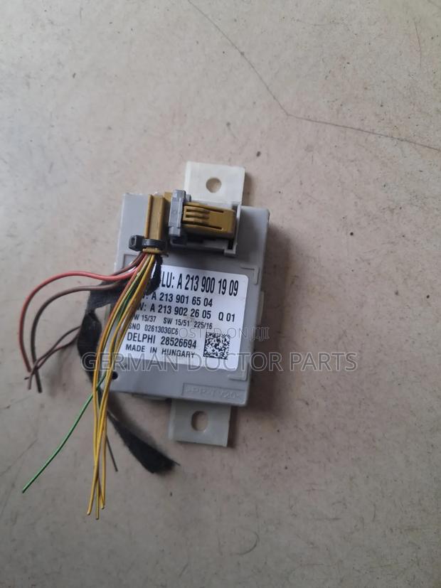 W213 Ambient Lighting Control Unit / Module (ECU - thumbnail 2