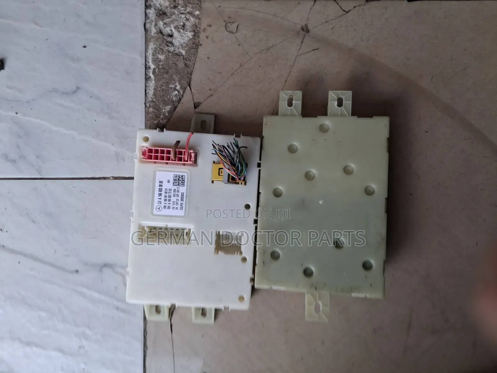 W166 Door Control Modules (DCM)