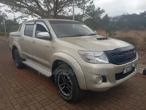 Toyota Hilux 2011 Beige