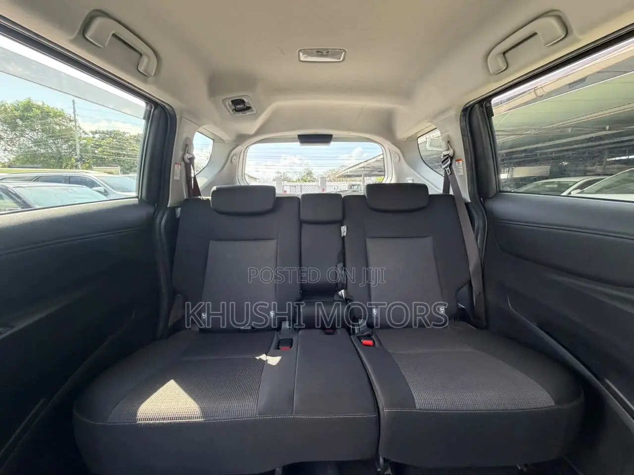 Toyota Sienta 2019 White