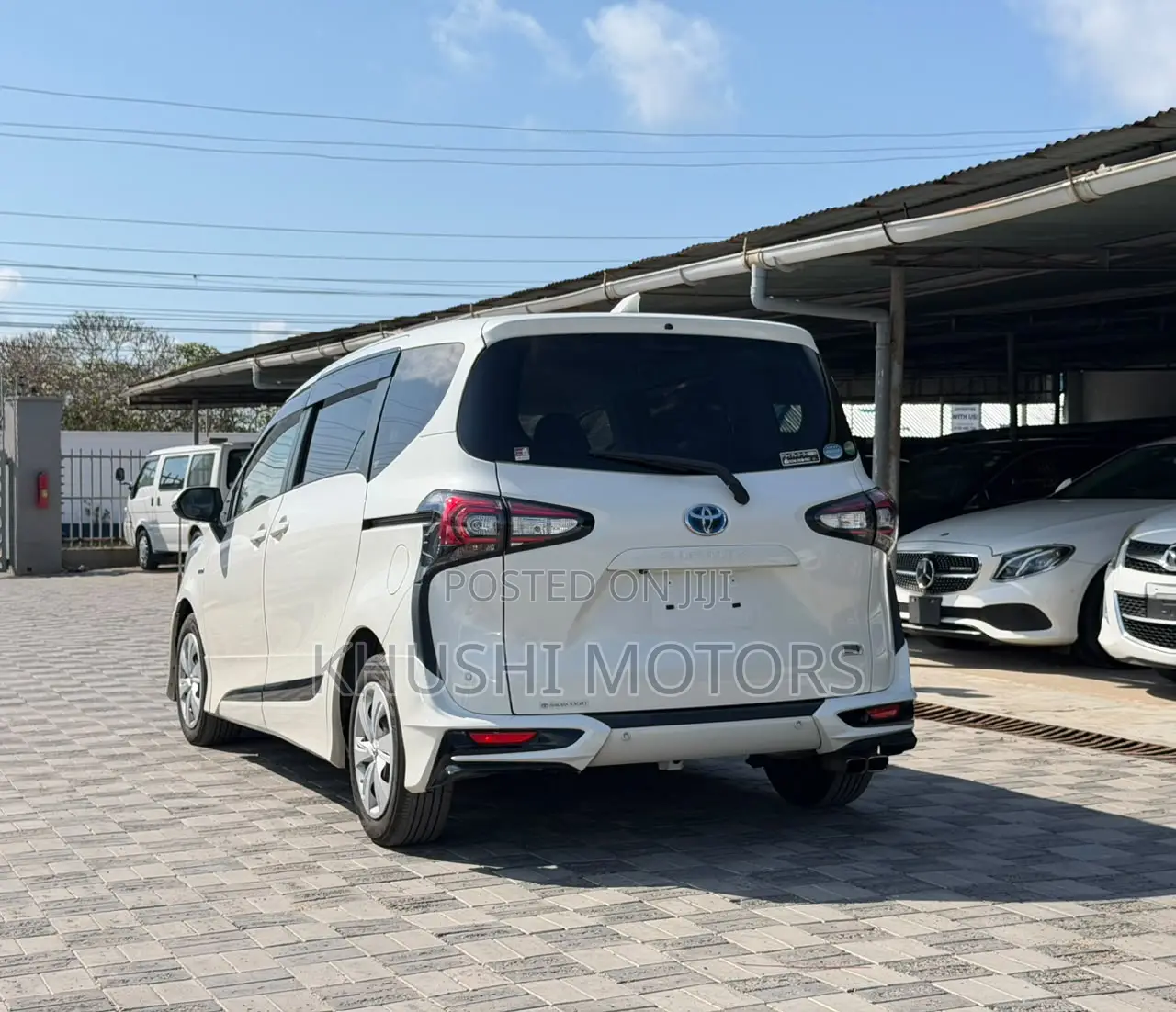 Toyota Sienta 2019 White