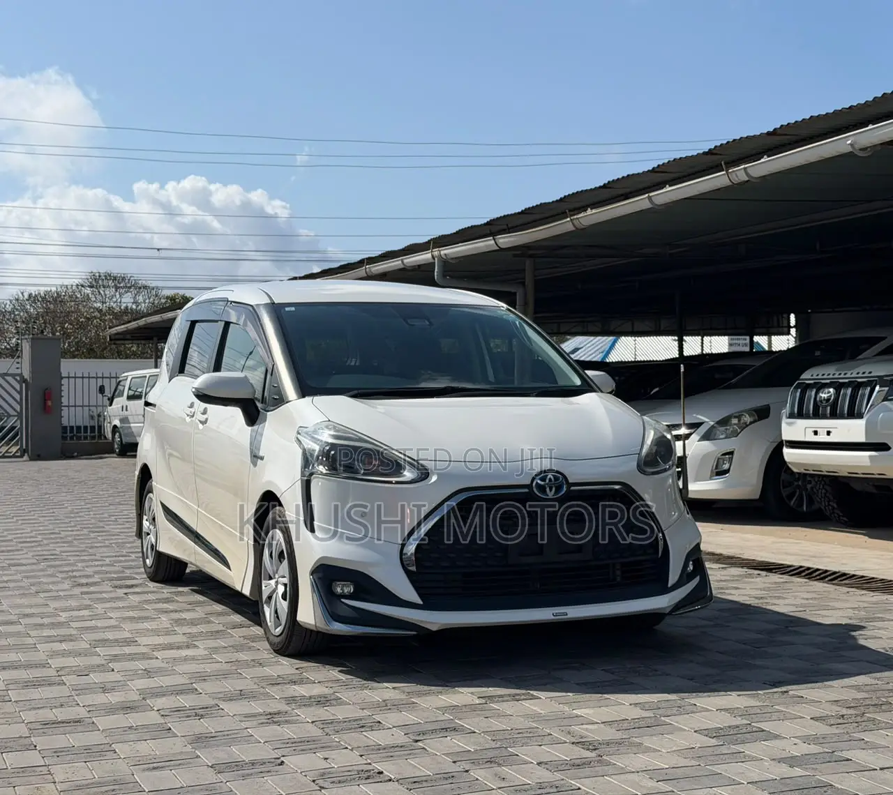 Toyota Sienta 2019 White