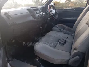 Toyota Hilux 2007 Beige