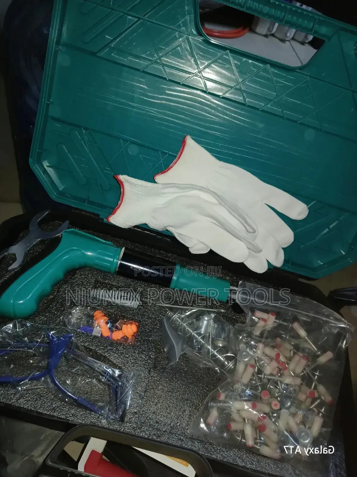 Portable Manual Concrete Nail Gun Kit