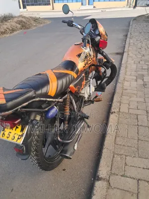 Bajaj Boxer 150 UG 2022 Red