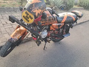 Bajaj Boxer 150 UG 2022 Red