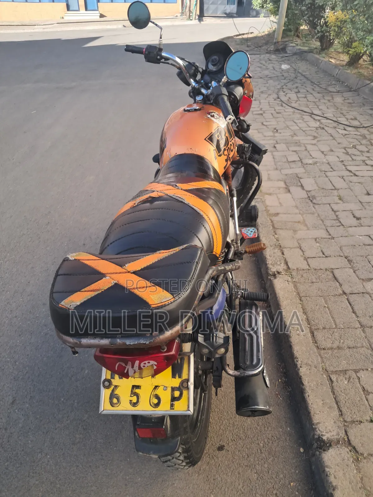 Bajaj Boxer 150 UG 2022 Red
