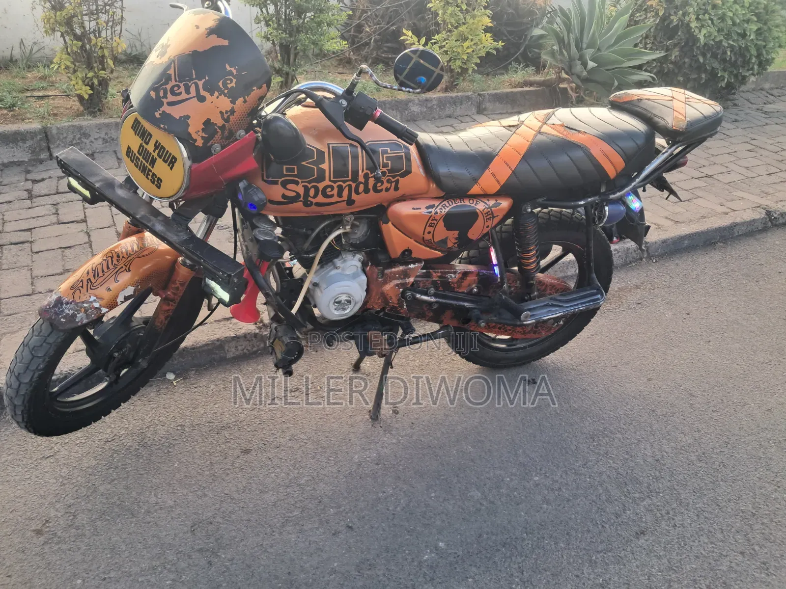 Bajaj Boxer 150 UG 2022 Red