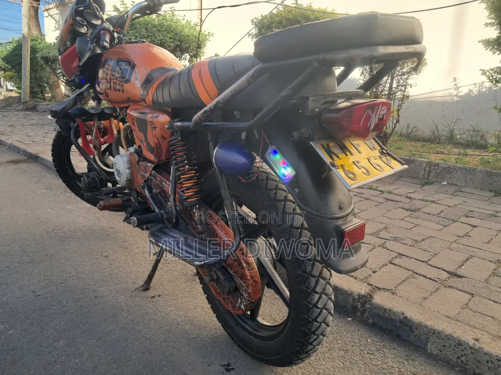 Bajaj Boxer 150 UG 2022 Red