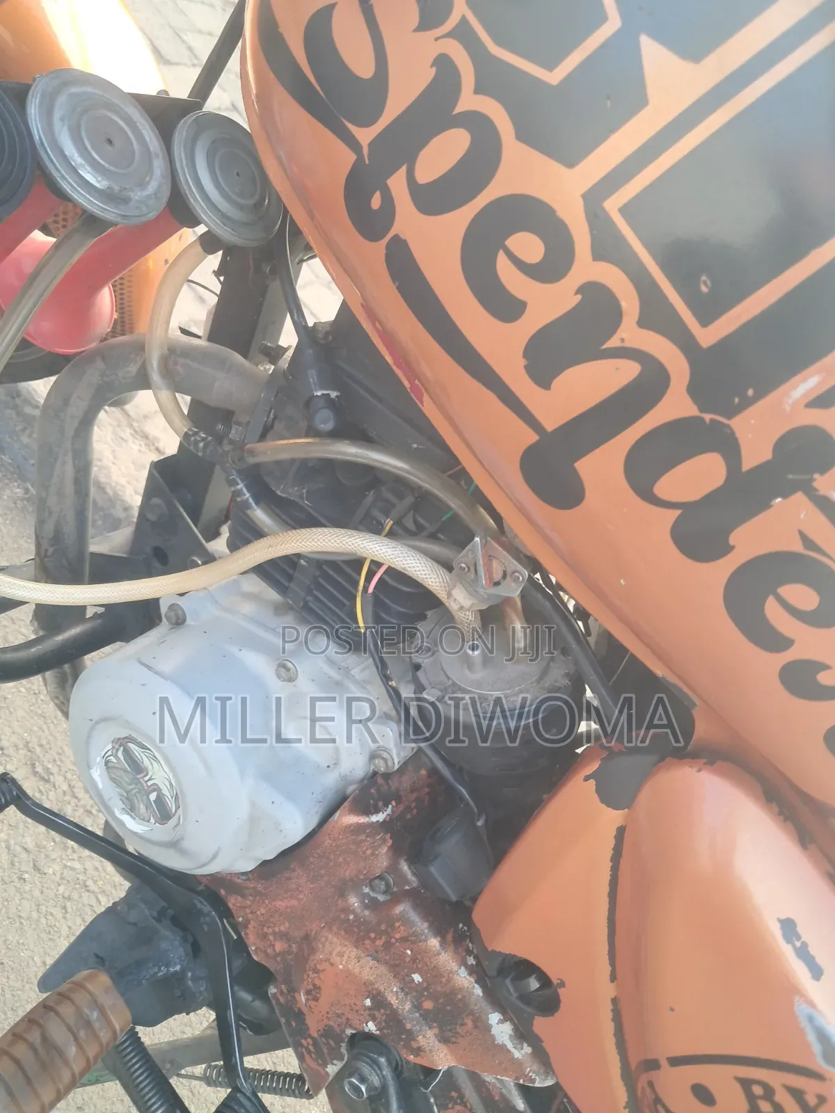 Bajaj Boxer 150 UG 2022 Red