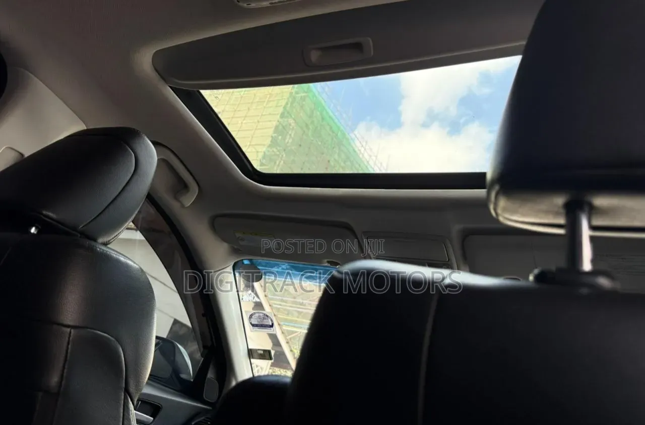 Honda CR-V 2012 White