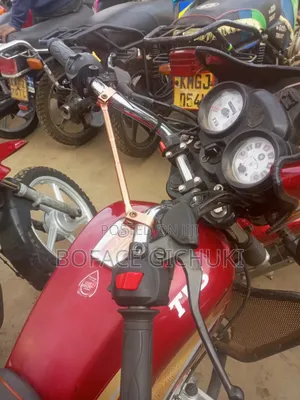 TVS HLX Plus ES 2025 Red