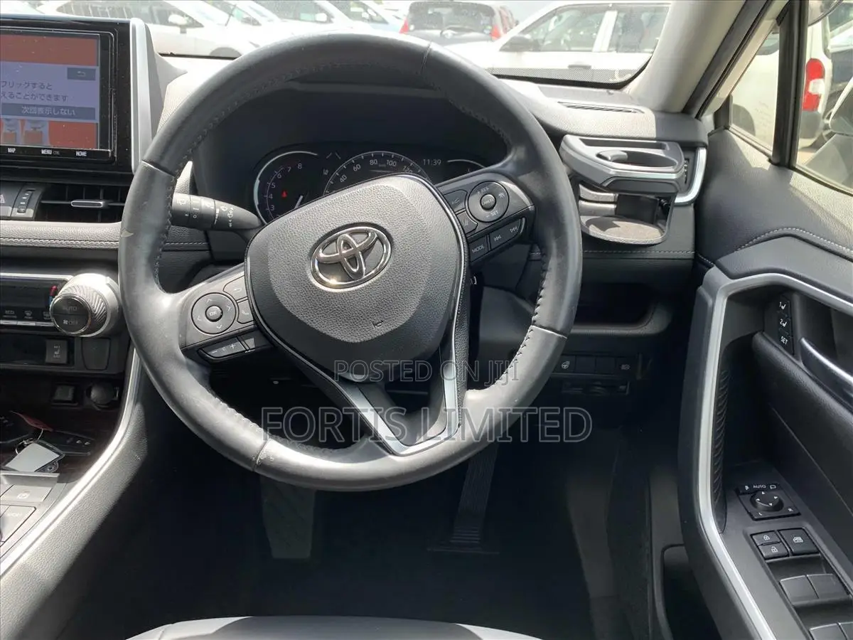 Toyota RAV4 2019 White