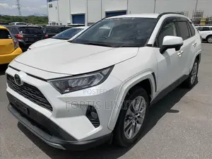 Toyota RAV4 2019 White