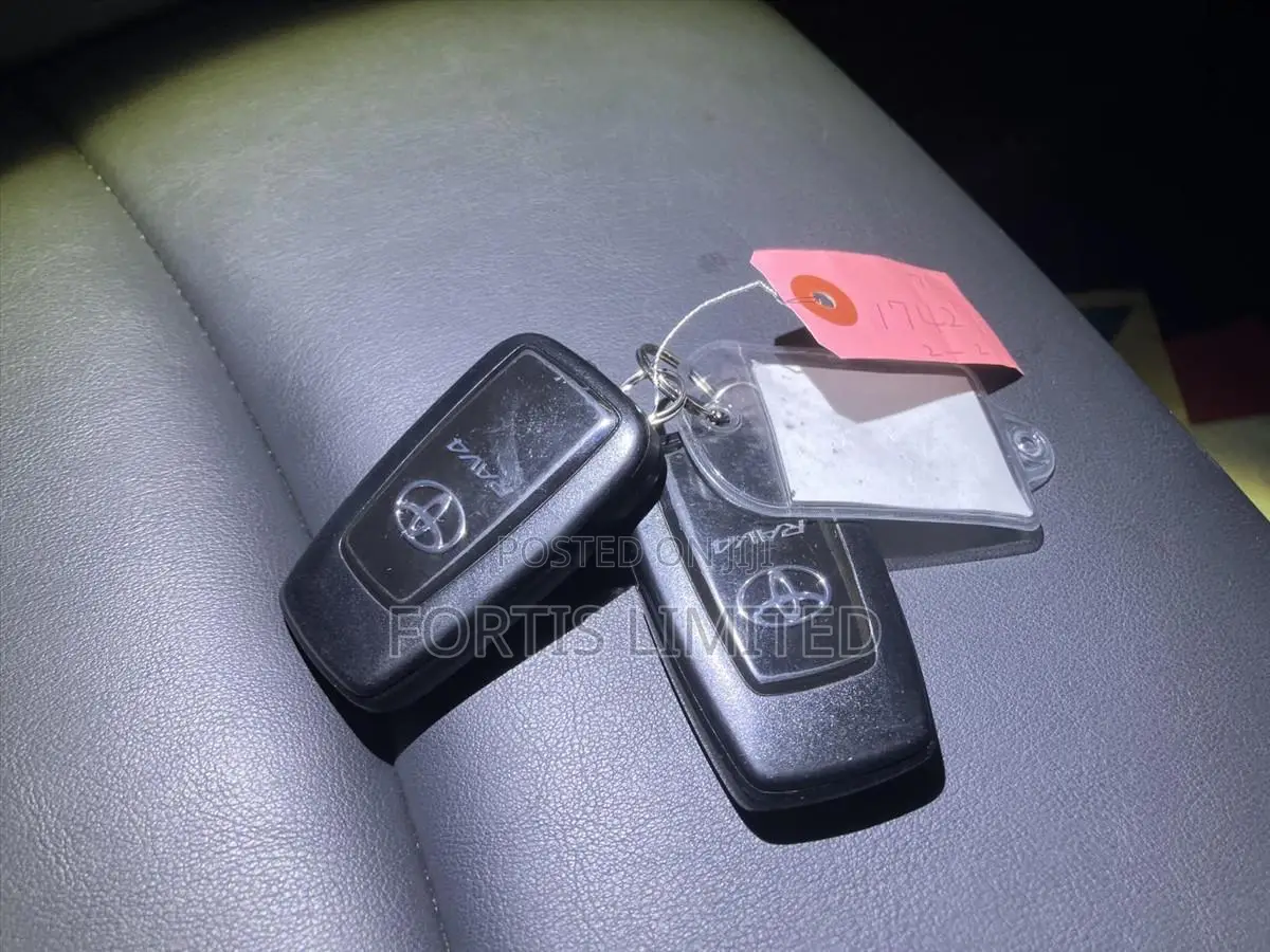 Toyota RAV4 2019 White