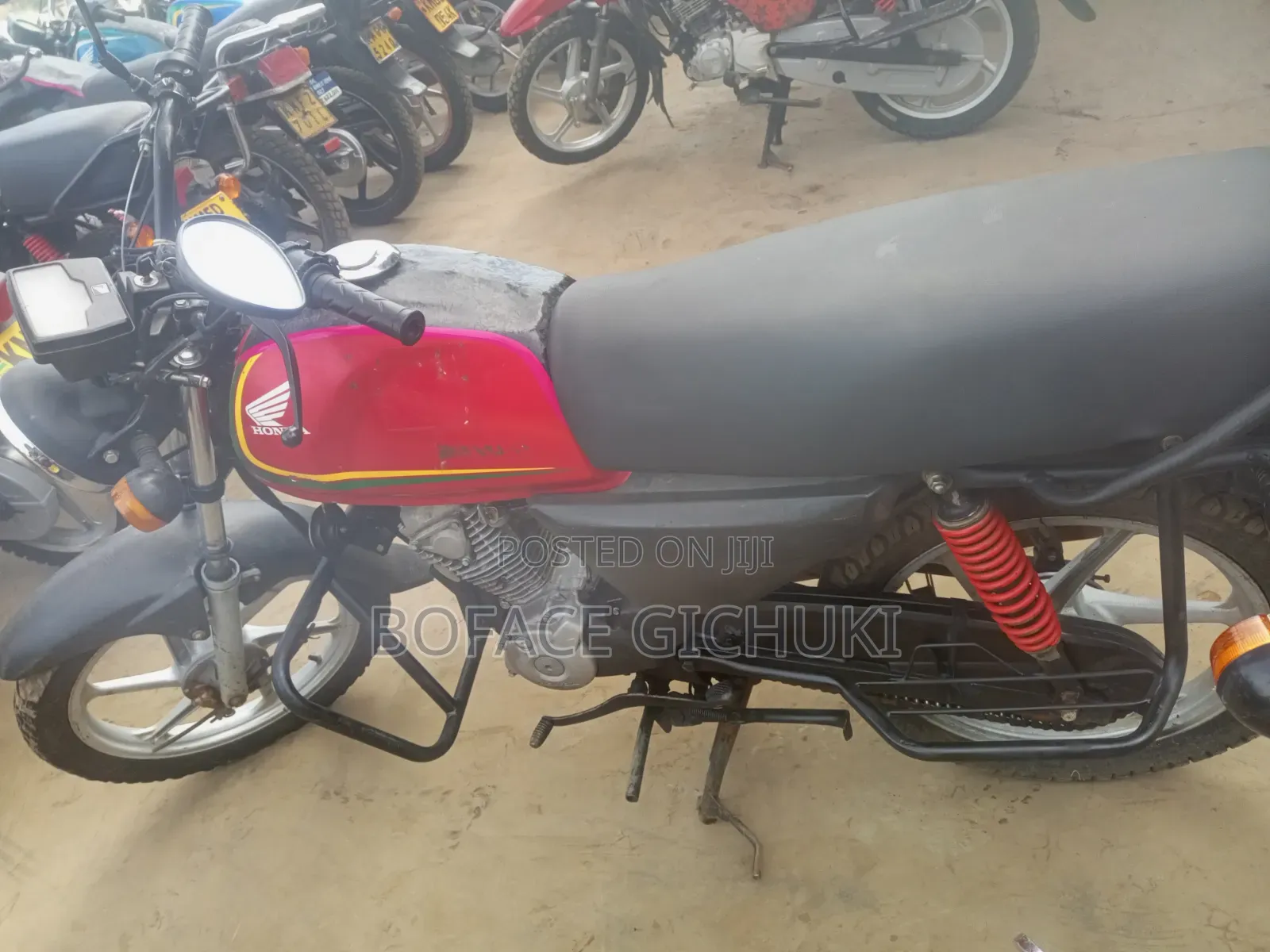 Honda CB 2024 Red