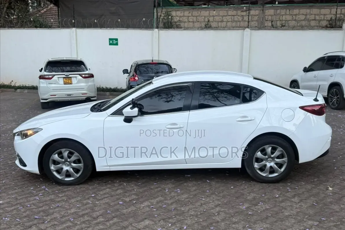 Mazda Axela 2015 White