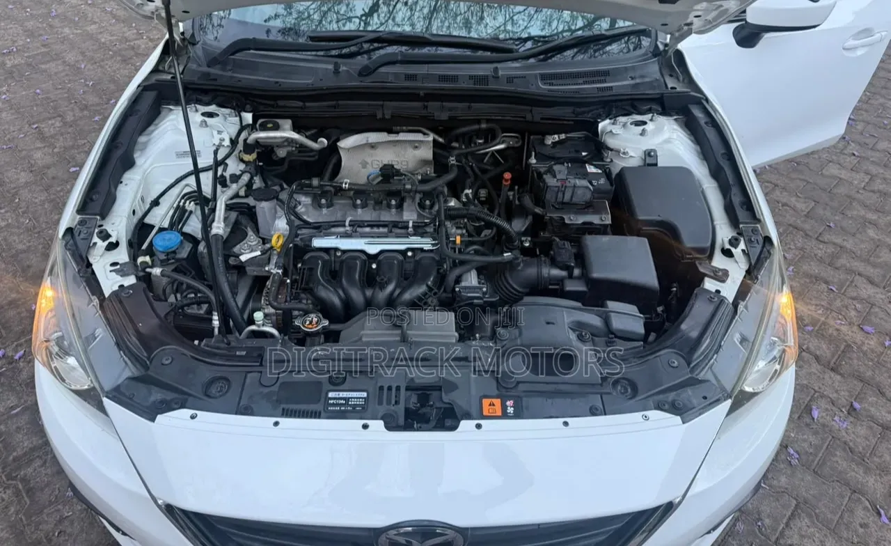 Mazda Axela 2015 White