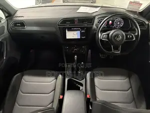 Volkswagen Tiguan 2019 Silver