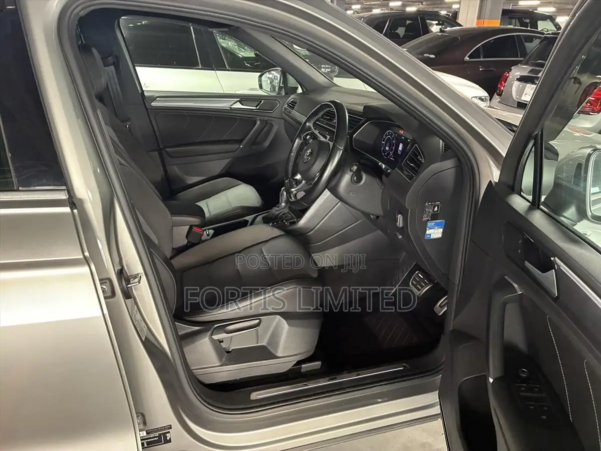 Volkswagen Tiguan 2019 Silver