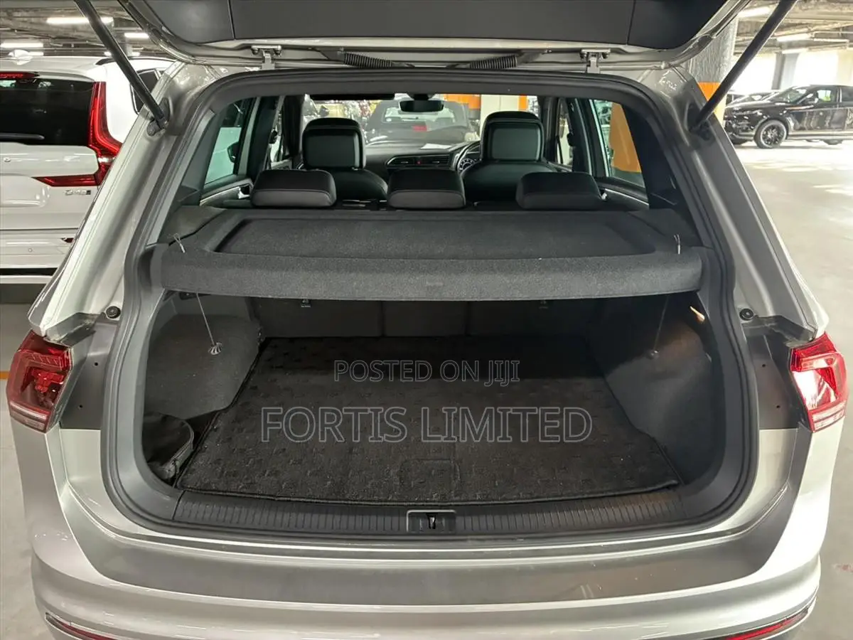 Volkswagen Tiguan 2019 Silver