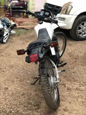 Yamaha DT125 2001 White