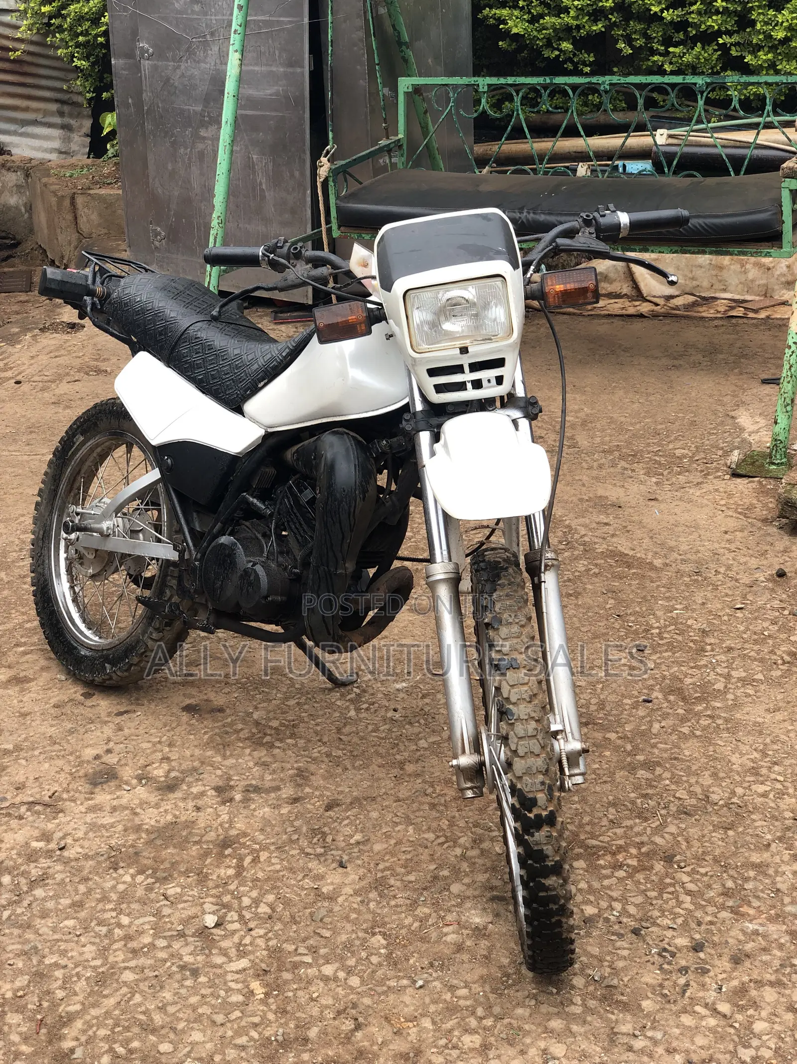 Yamaha DT125 2001 White