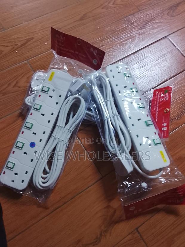 6-Way Extension Socket With Individual Switches - thumbnail 2