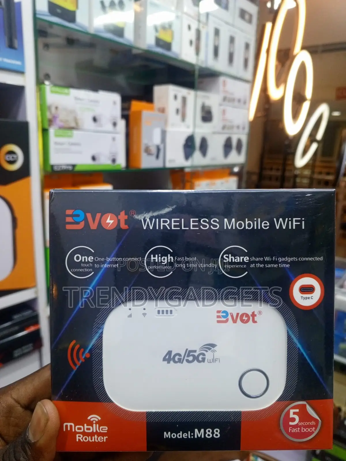 BVOT M88 Portable Internet Router for Phones and Laptops