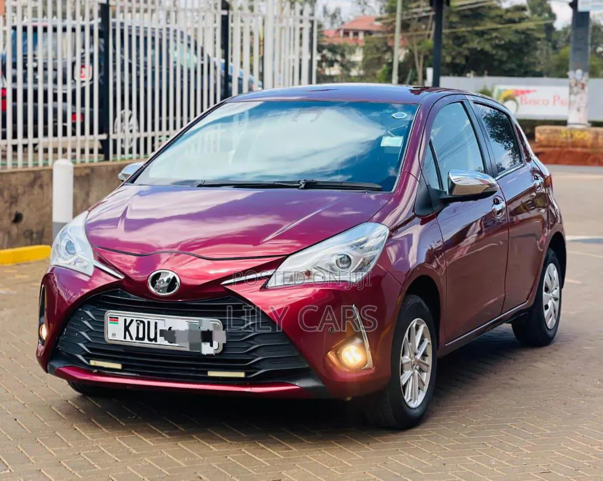 Toyota Vitz 2018 Maroon