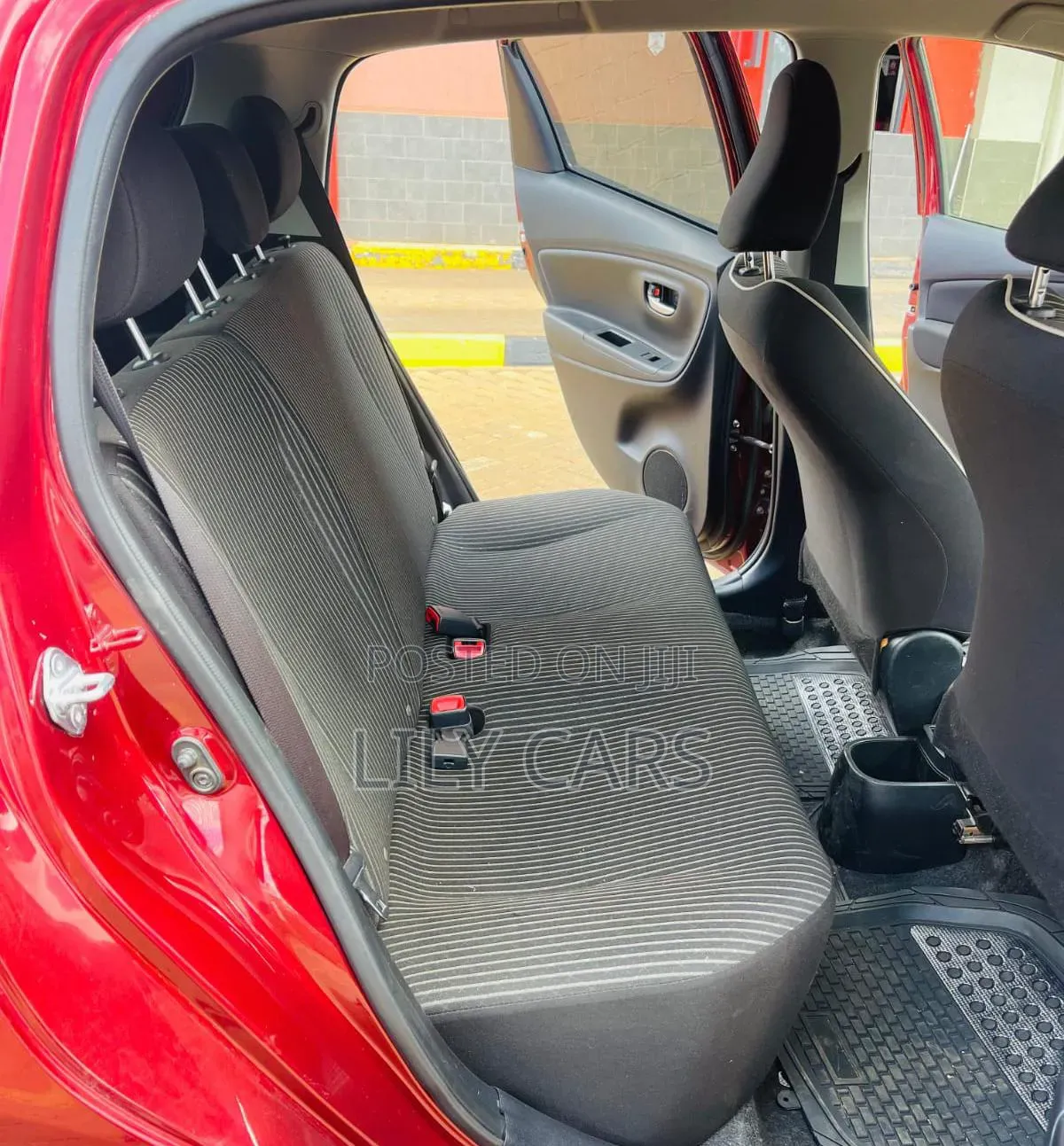 Toyota Vitz 2018 Maroon
