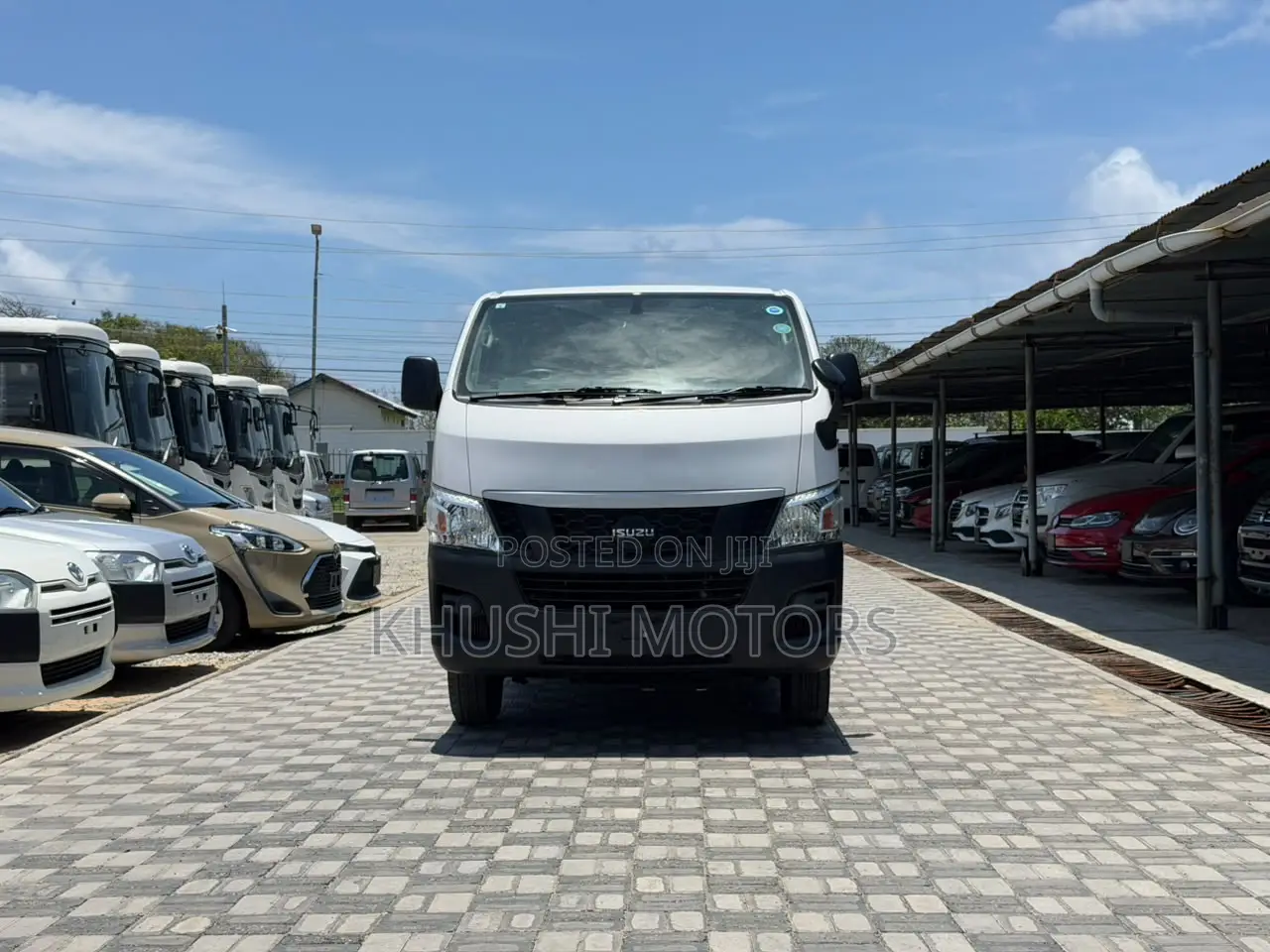 Isuzu Como 2020 White