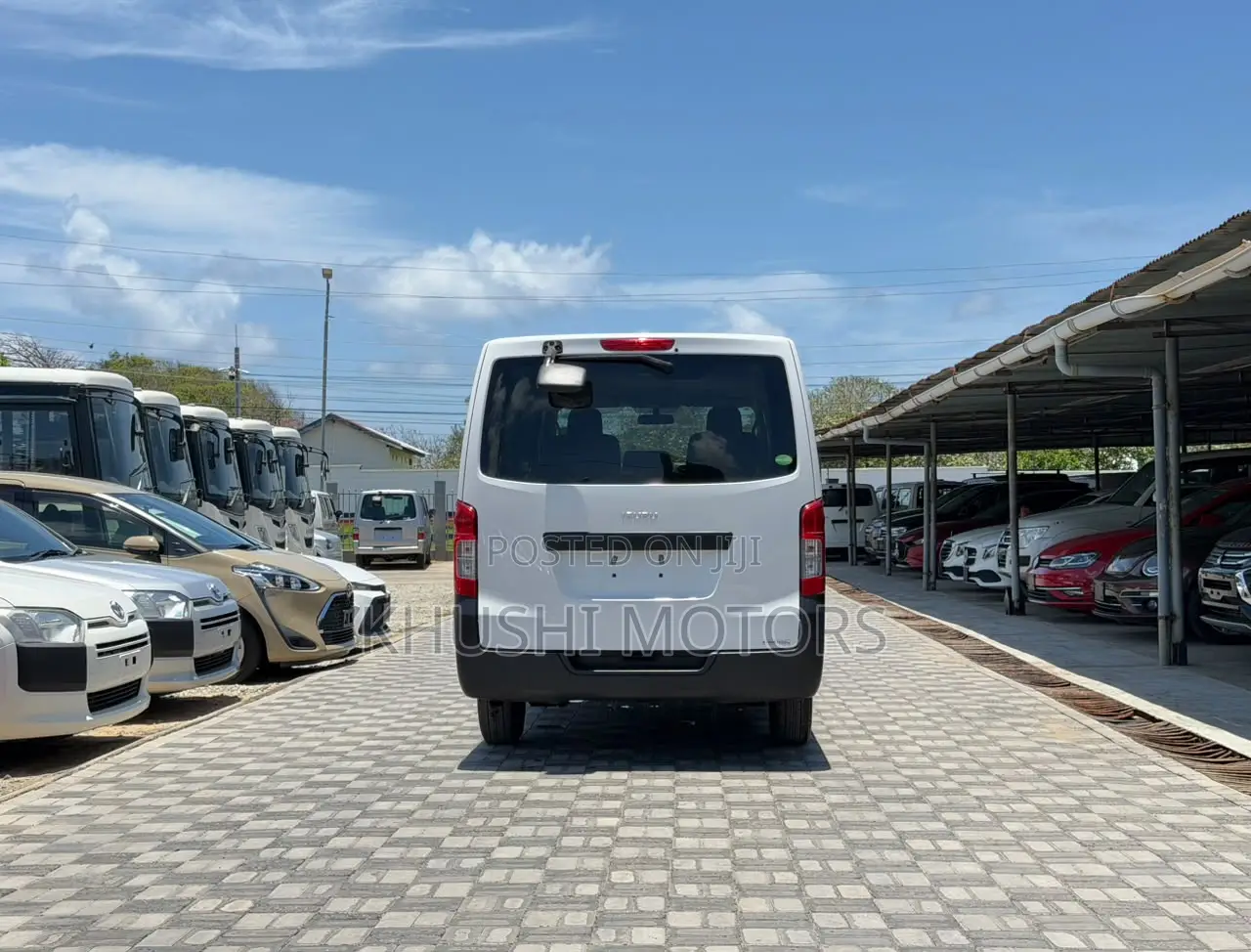 Isuzu Como 2020 White