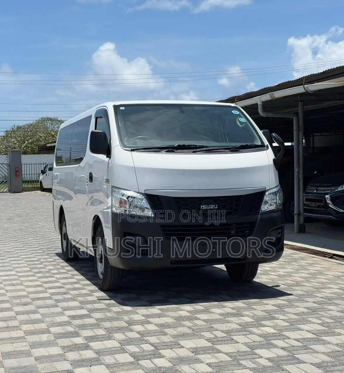Isuzu Como 2020 White
