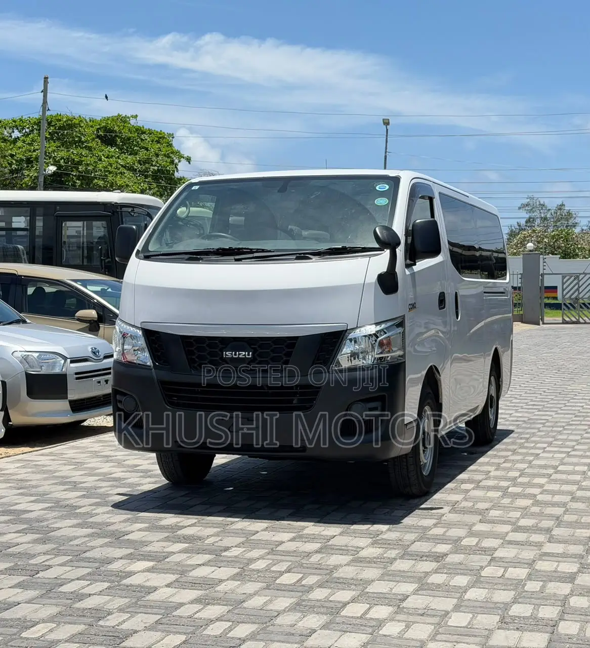 Isuzu Como 2020 White