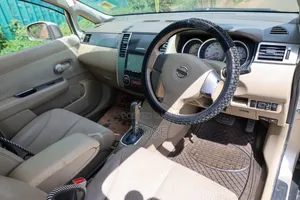 Nissan Tiida 2011 Beige